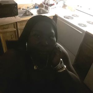 Meet your Posher, Dana